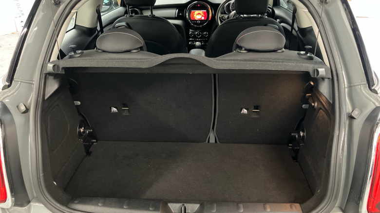 MINI Hatchback 1.5 Cooper Classic II 3dr Petrol Hatchback